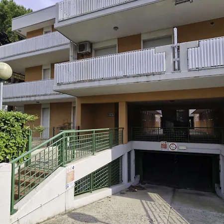 Apartament Spacious Flat Surrounded By Nature - Beahost *