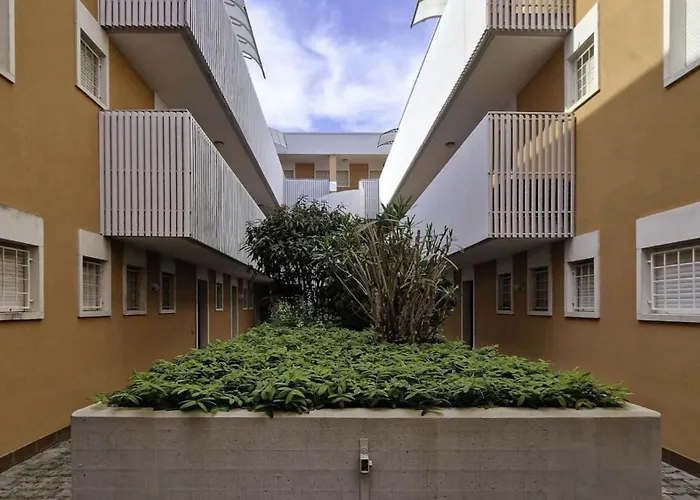 Spacious Flat Surrounded By Nature - Beahost *